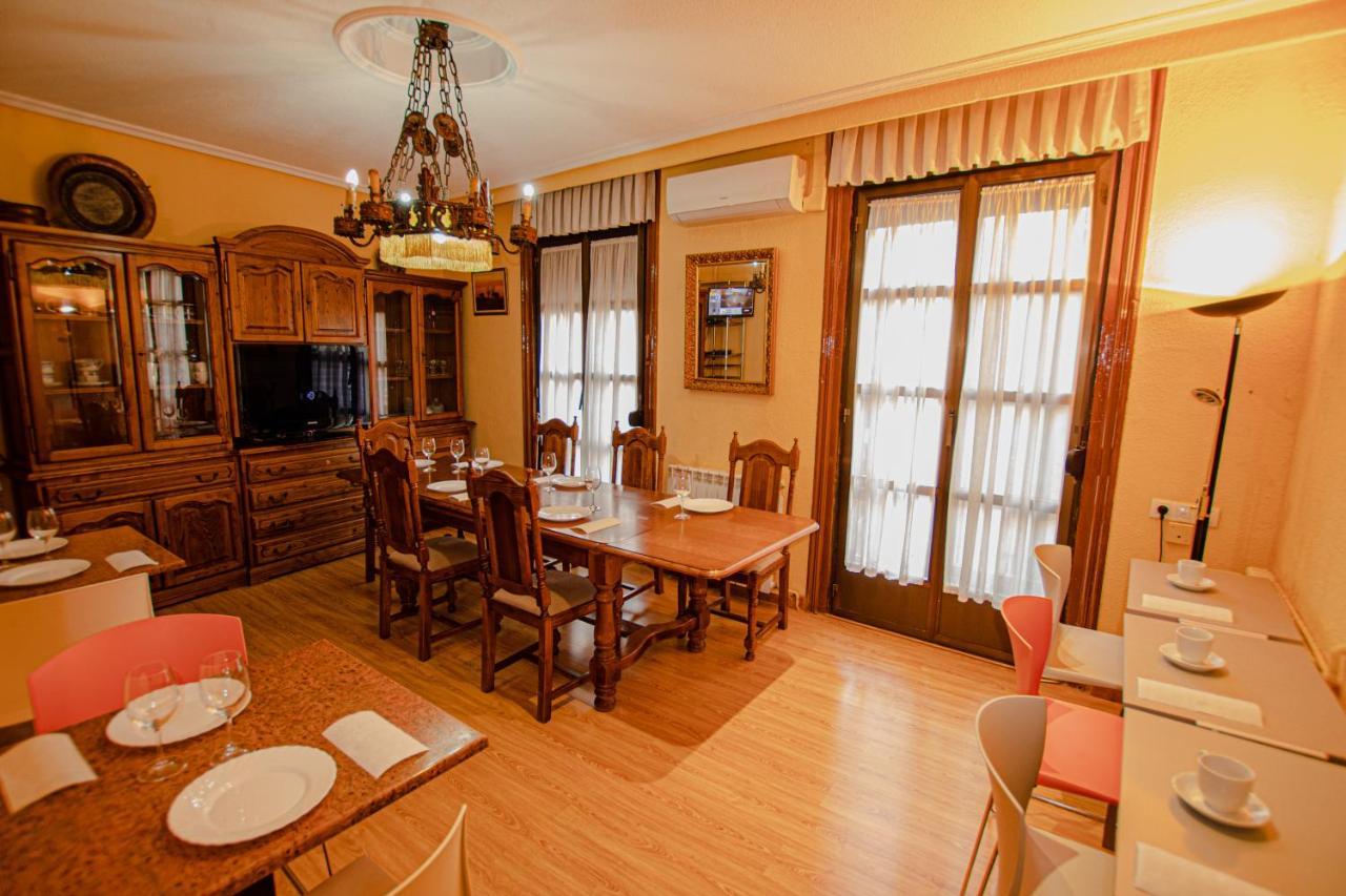 Residencia Salamanca Universitaria Hotel ภายนอก รูปภาพ