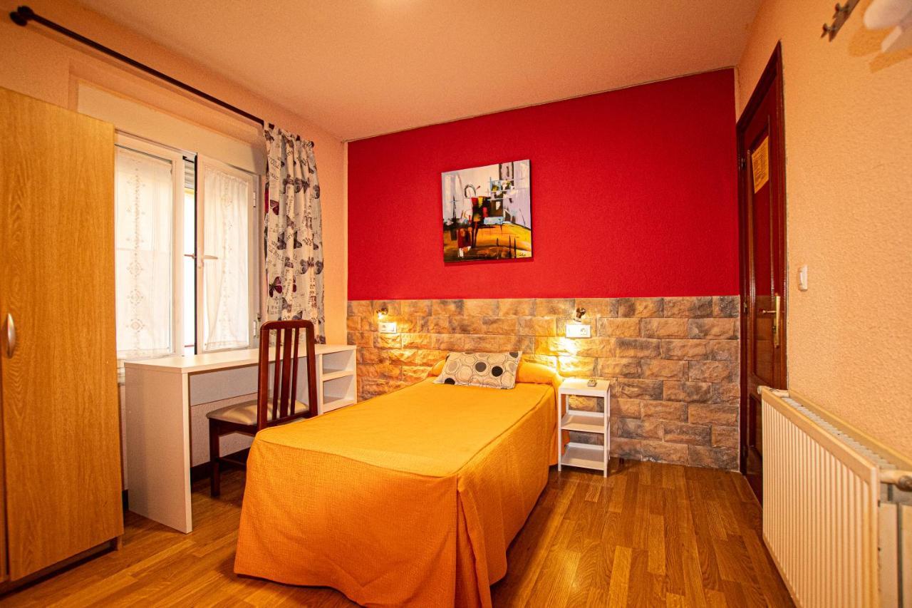 Residencia Salamanca Universitaria Hotel ภายนอก รูปภาพ